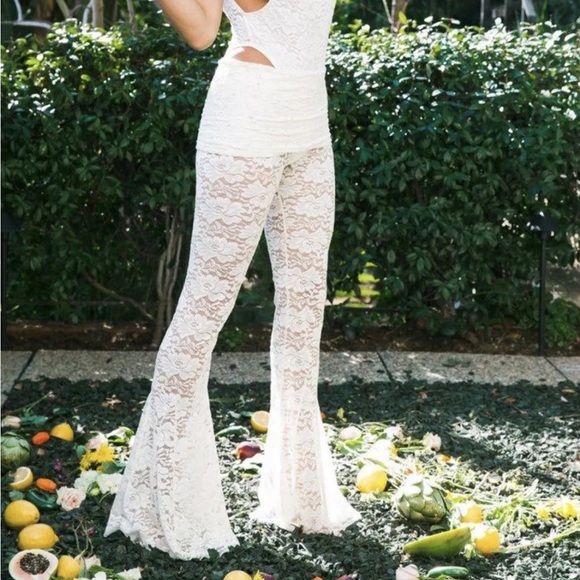 Free People We Are Hot As Hell All Tied Up Lace Bell Bottom Pants NEW With Tags - Picture 2 of 12